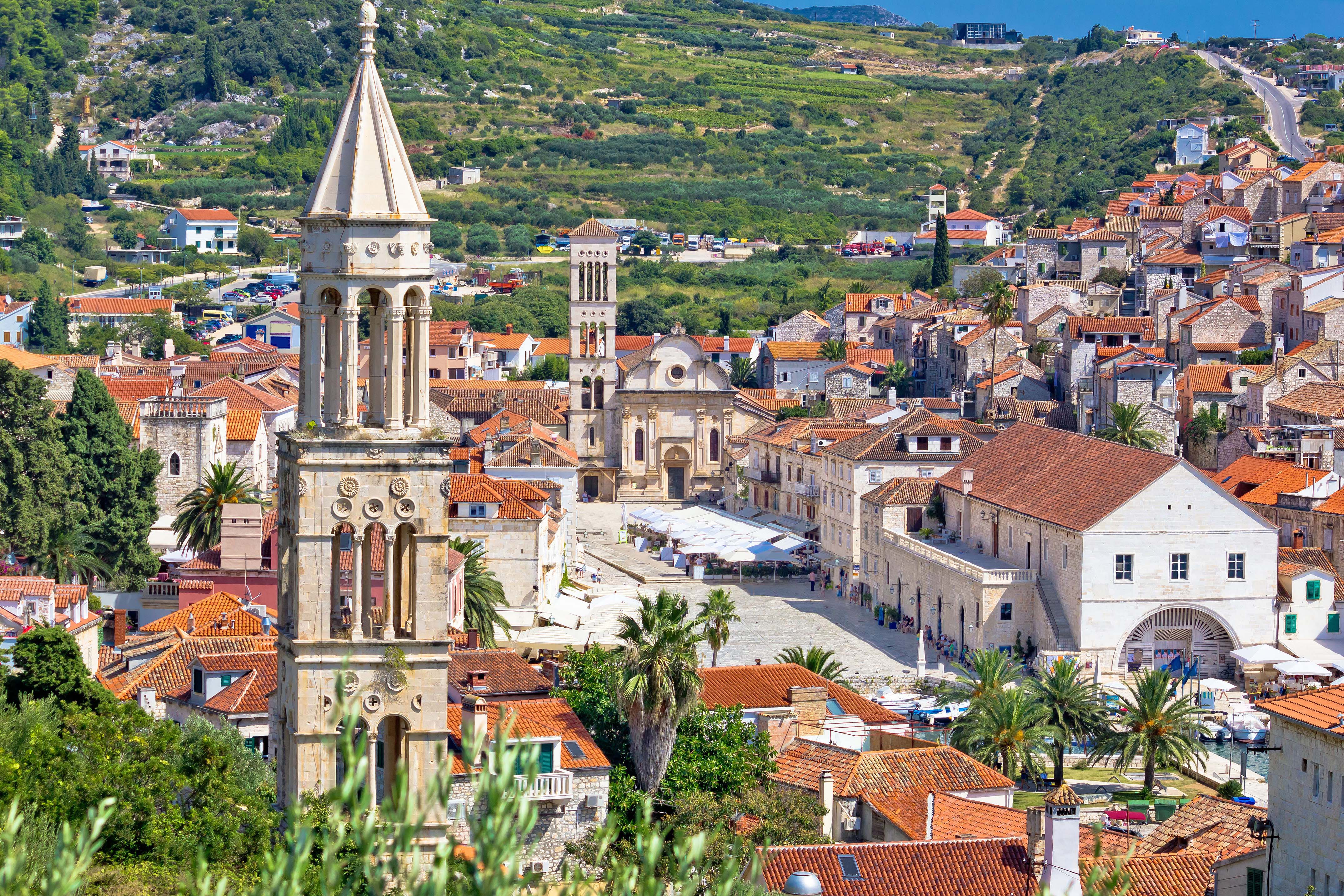 Exploring the Vibrant Nightlife in Hvar, Croatia: Your Ultimate Guide