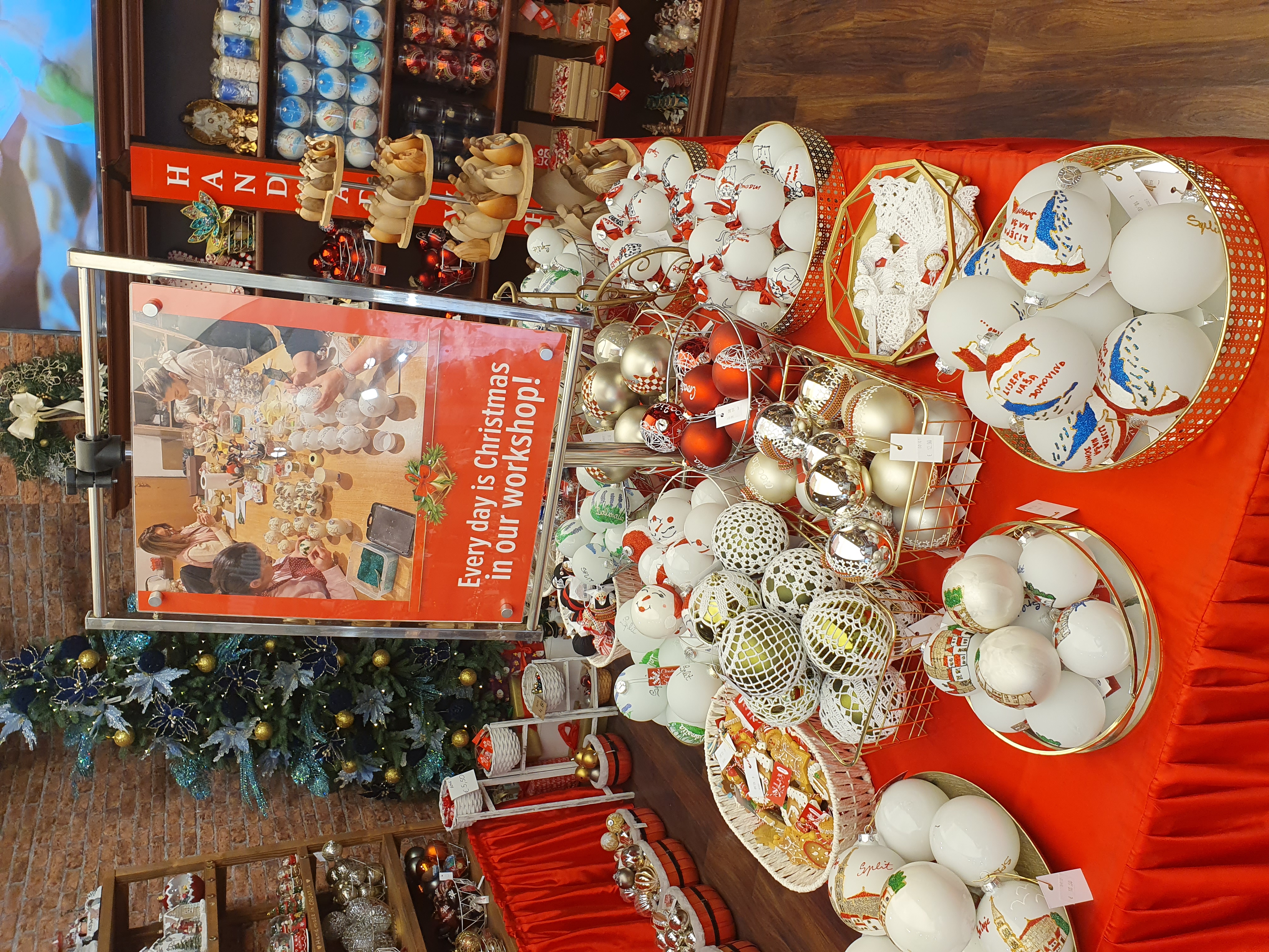 Christmas Shop
