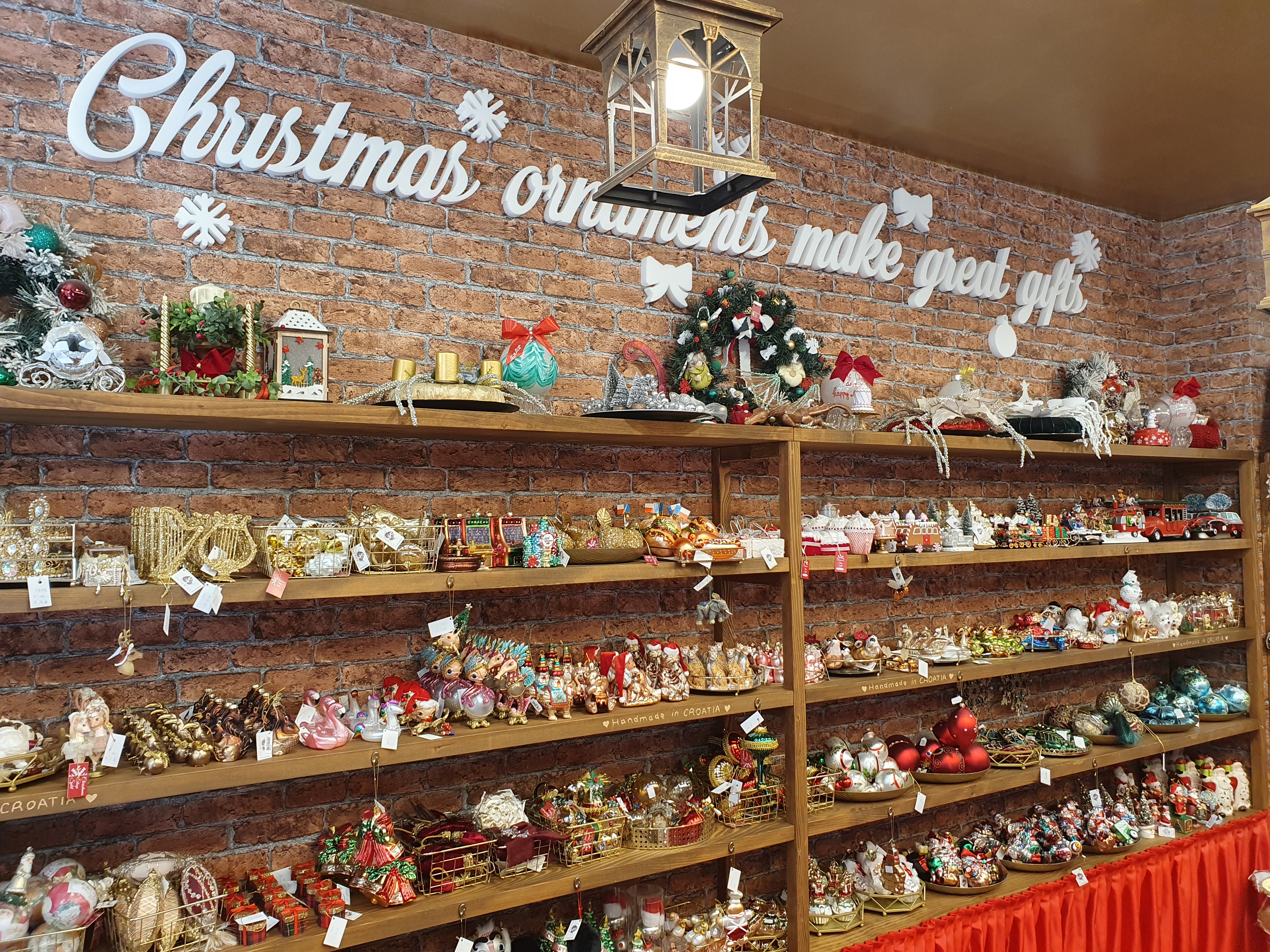 Christmas Shop
