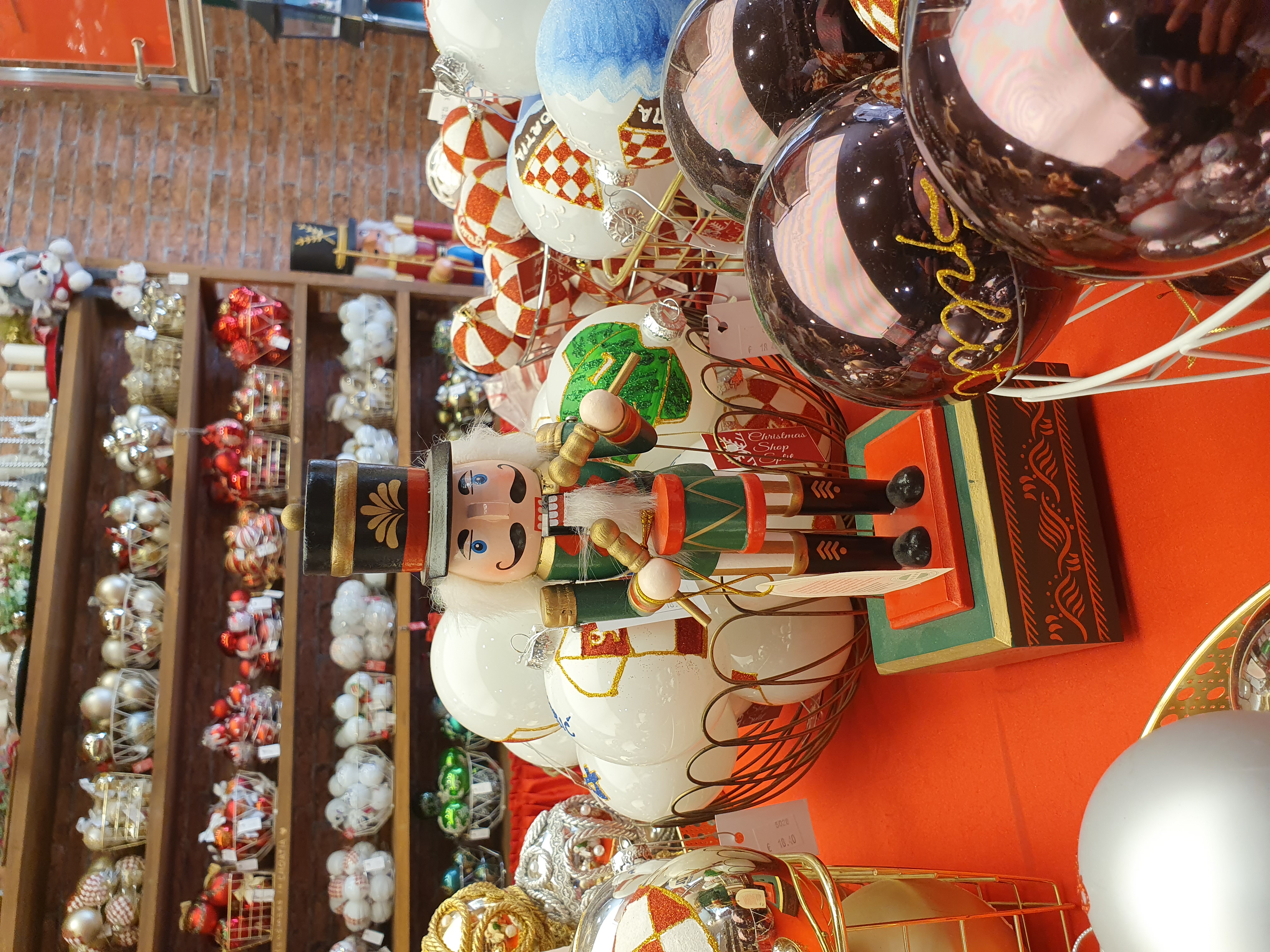Christmas Shop
